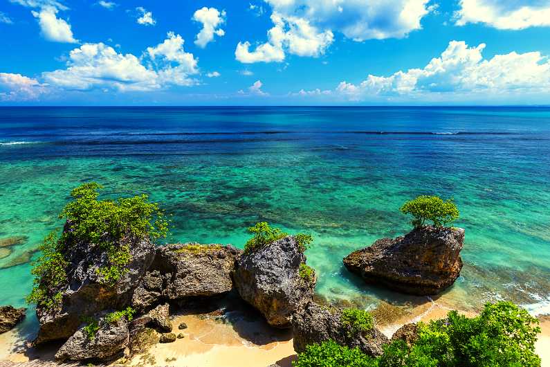 pantai tebing di bali