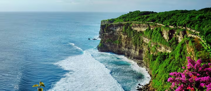 pantai tebing di bali